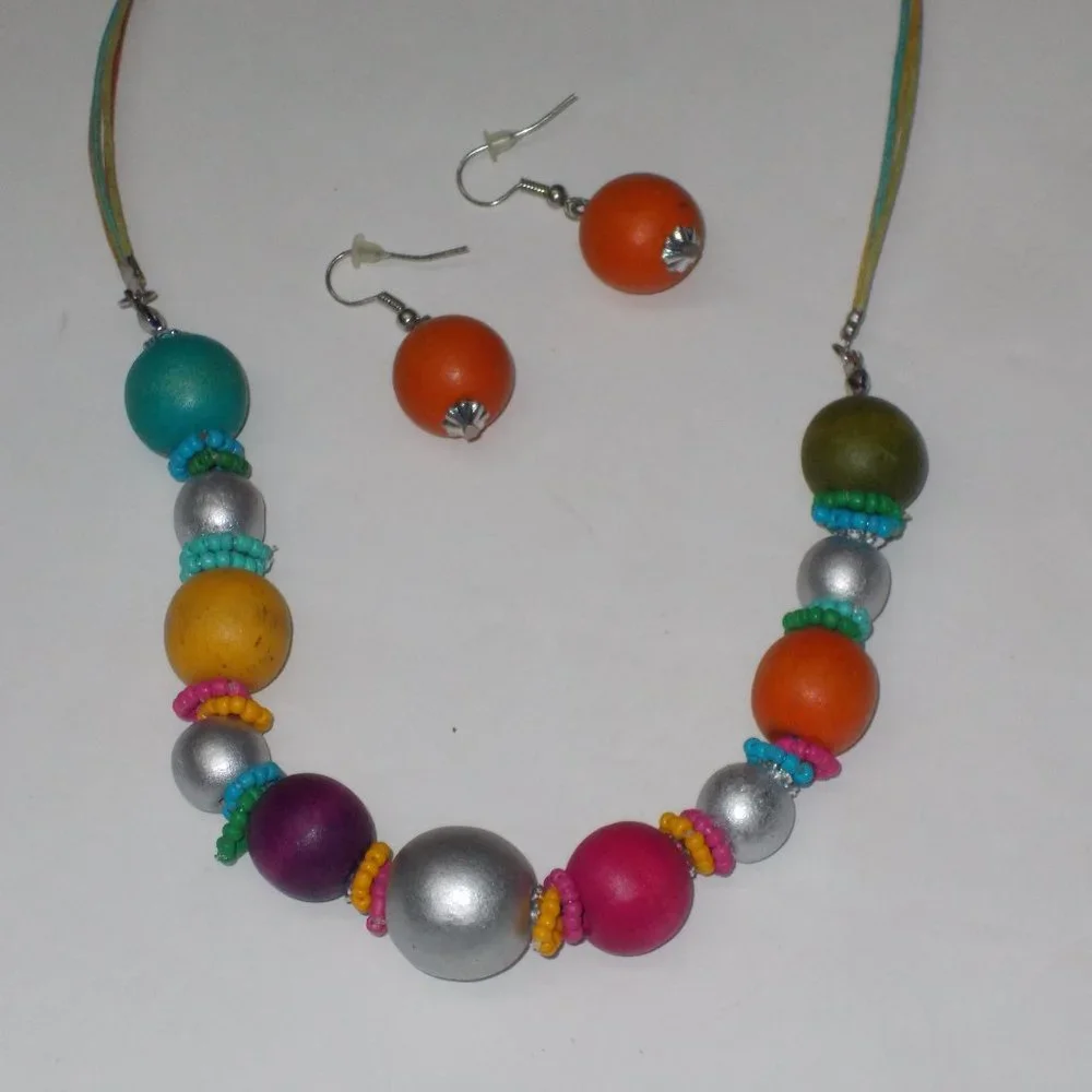 Vintage Necklace & Earring Set - Picture 4 of 4